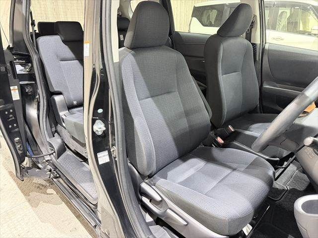 TOYOTA SIENTA HYBRID 2016 Image 31