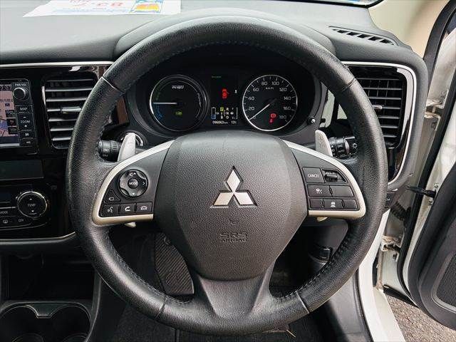 MITSUBISHI OUTLANDER PHEV 2014 Image 31