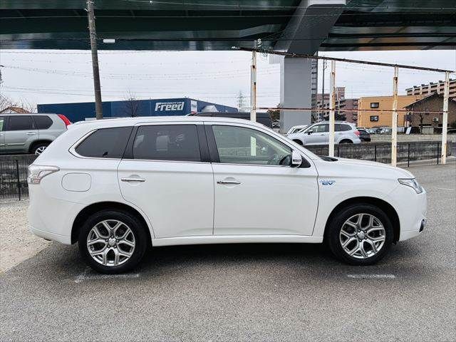 MITSUBISHI OUTLANDER PHEV 2014 Image 31