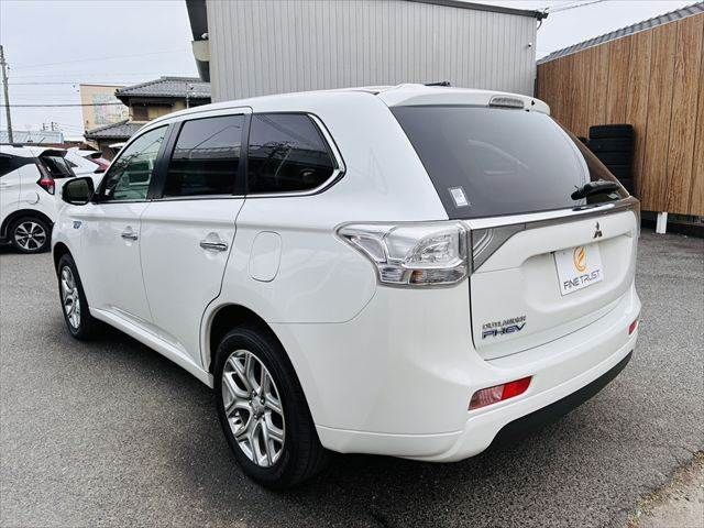 MITSUBISHI OUTLANDER PHEV 2014 Image 31