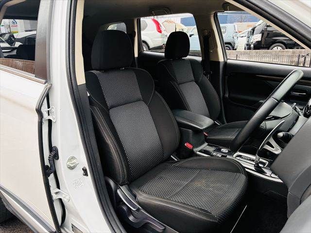 MITSUBISHI OUTLANDER 4WD 2018 Image 31