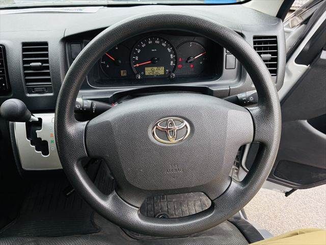 TOYOTA HIACE VAN 2WD 2016 Image 31