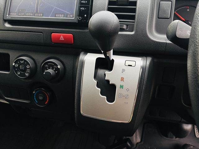 TOYOTA HIACE VAN 2WD 2016 Image 31