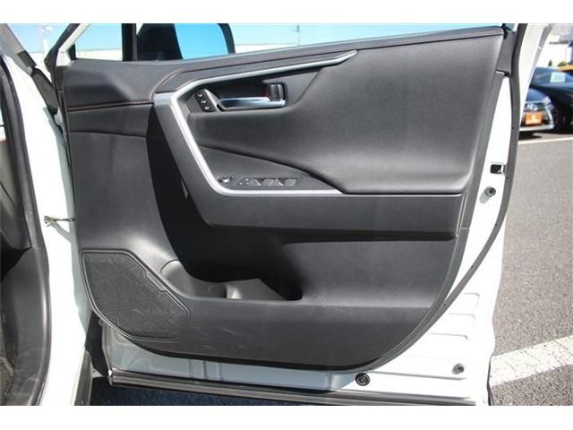 TOYOTA RAV4 PHV 2021 Image 31