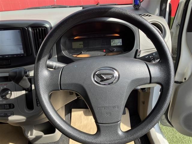 DAIHATSU MIRA E:S 2017 Image 31