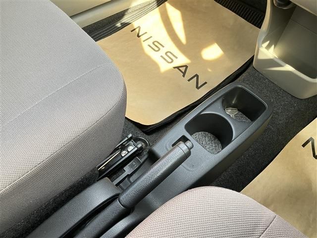 DAIHATSU MIRA E:S 2017 Image 31