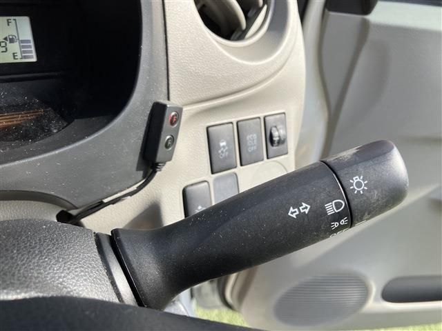 DAIHATSU MIRA E:S 2017 Image 31