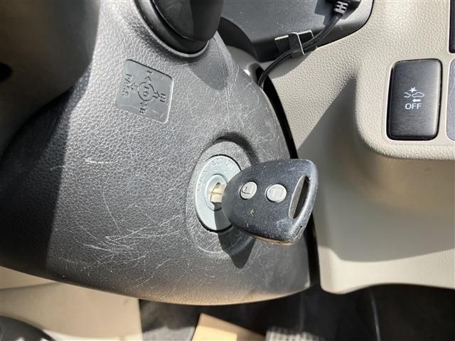 DAIHATSU MIRA E:S 2017 Image 31