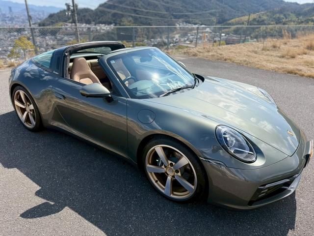 PORSCHE 911 2021 Image 31