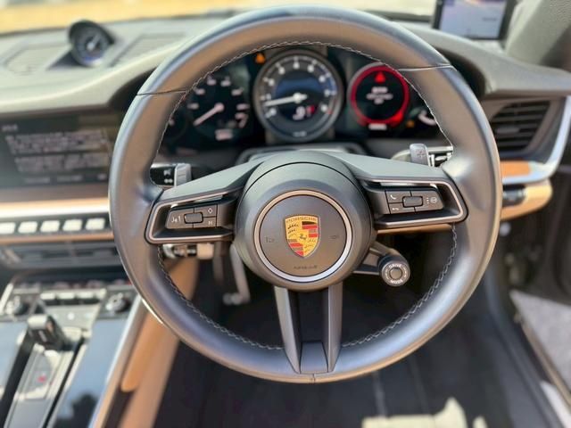 PORSCHE 911 2021 Image 31