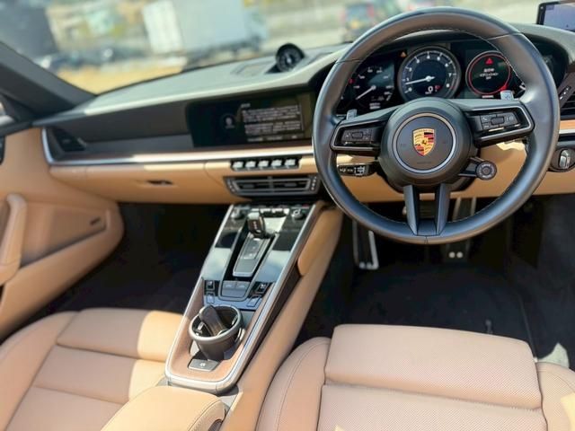 PORSCHE 911 2021 Image 31