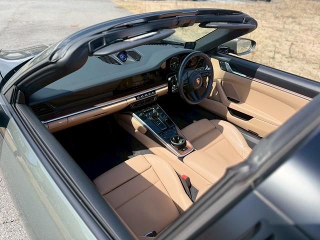 PORSCHE 911 2021 Image 31