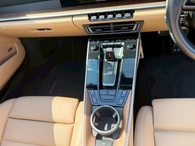 PORSCHE 911 2021 Image 31