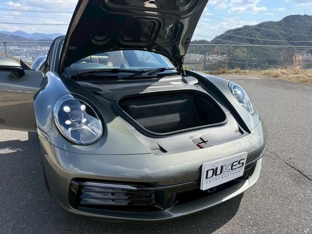 PORSCHE 911 2021 Image 31