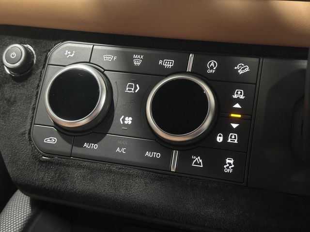 ROVER DEFENDER 2023 Image 31