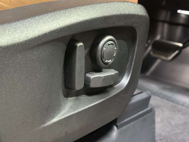 ROVER DEFENDER 2023 Image 31