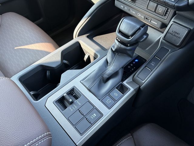 TOYOTA LANDCRUISER 250 2024 Image 31