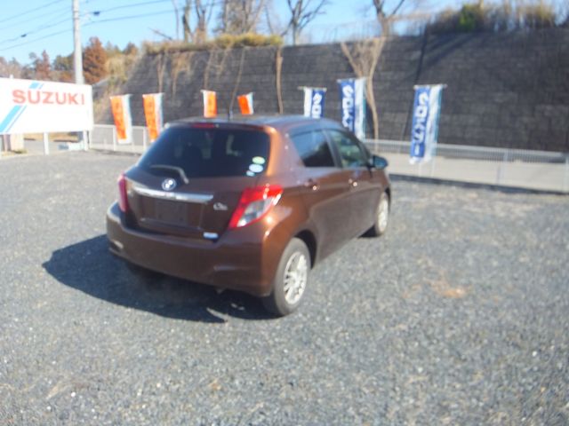 TOYOTA VITZ 2014 Image 31