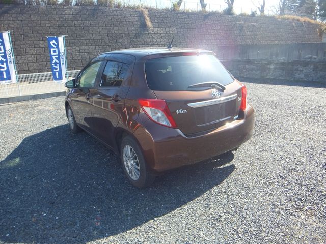TOYOTA VITZ 2014 Image 31