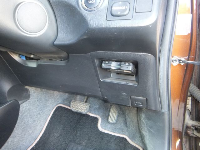 TOYOTA VITZ 2014 Image 31