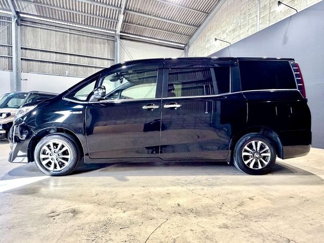 TOYOTA ESQUIRE HYBRID 2020 Image 31