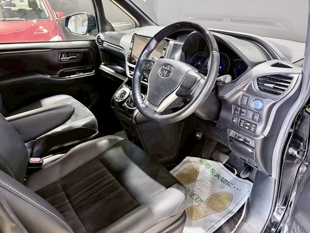 TOYOTA ESQUIRE HYBRID 2020 Image 31