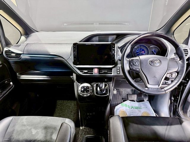 TOYOTA ESQUIRE HYBRID 2020 Image 31