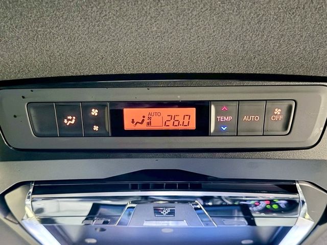 TOYOTA ESQUIRE HYBRID 2020 Image 31