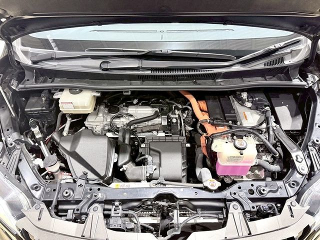 TOYOTA ESQUIRE HYBRID 2020 Image 31