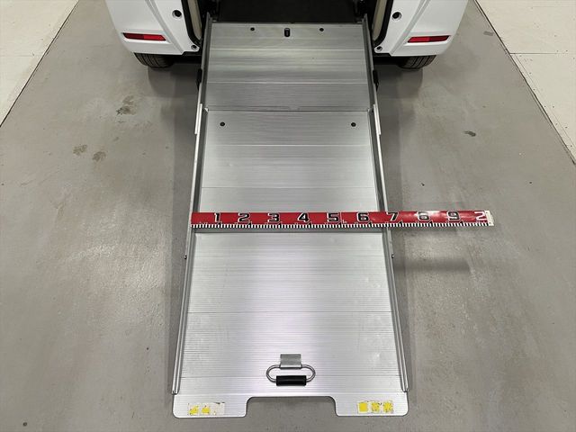 HONDA N BOX 2020 Image 31