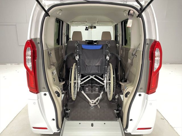 HONDA N BOX 2020 Image 31
