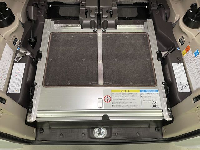 HONDA N BOX 2020 Image 31