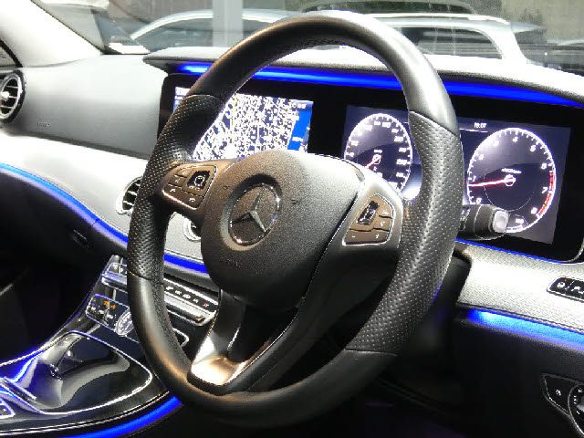 MERCEDES BENZ E CLAS 2017 Image 31