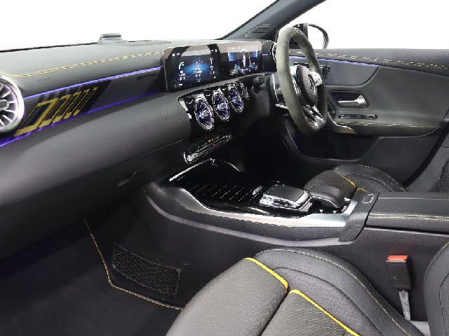 MERCEDES BENZ MERCEDES AMG A CLASS 2019 Image 31