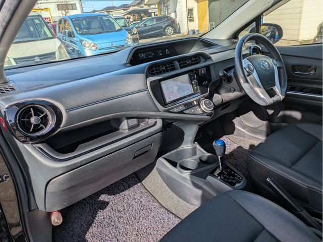 TOYOTA AQUA 2017 Image 31