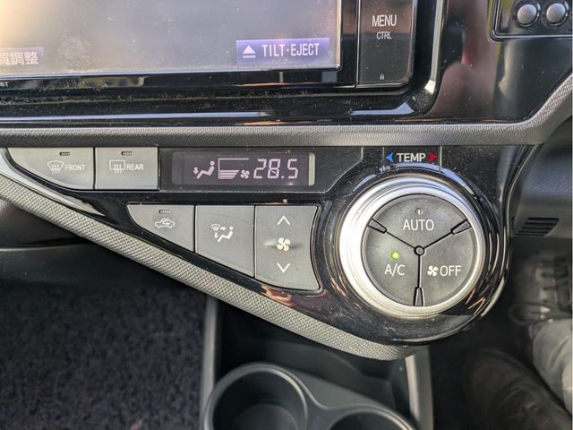 TOYOTA AQUA 2017 Image 31