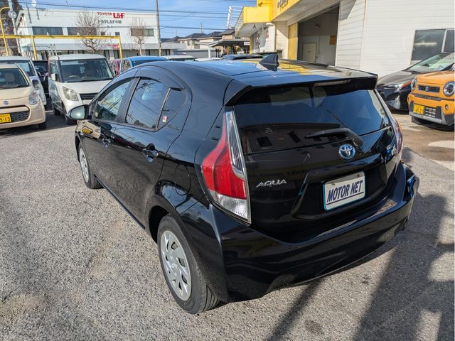 TOYOTA AQUA 2017 Image 31