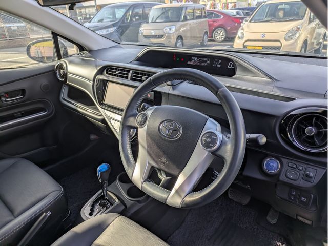 TOYOTA AQUA 2017 Image 31