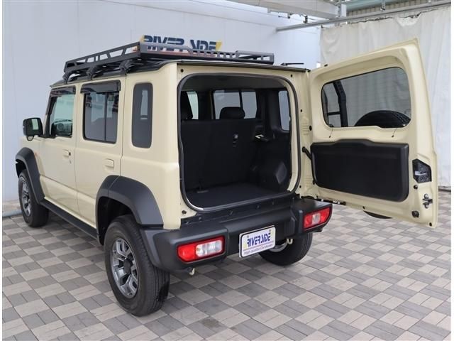SUZUKI JIMNY NOMADE 2025 Image 31