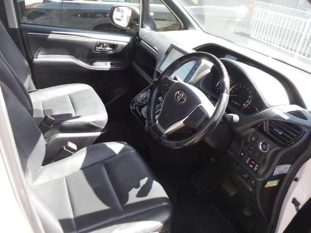 TOYOTA ESQUIRE 2017 Image 31