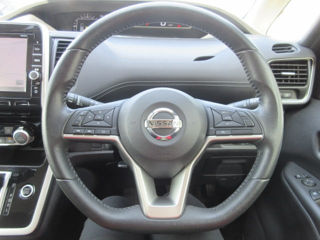 NISSAN SERENA  S-HYBRID 2017 Image 31