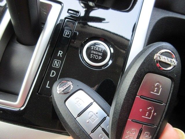 NISSAN SERENA  S-HYBRID 2017 Image 31