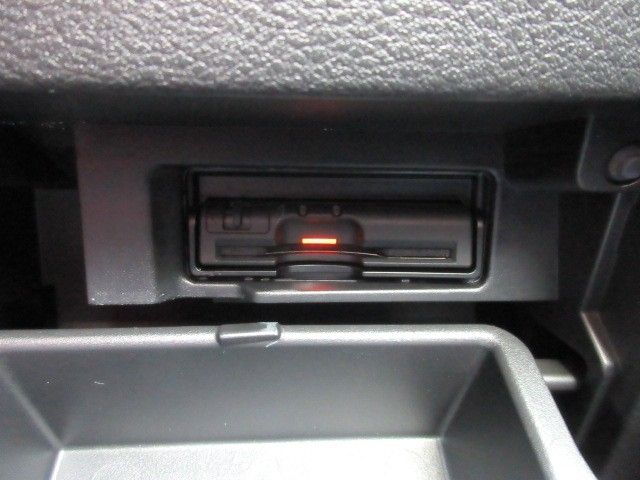 NISSAN SERENA  S-HYBRID 2017 Image 31