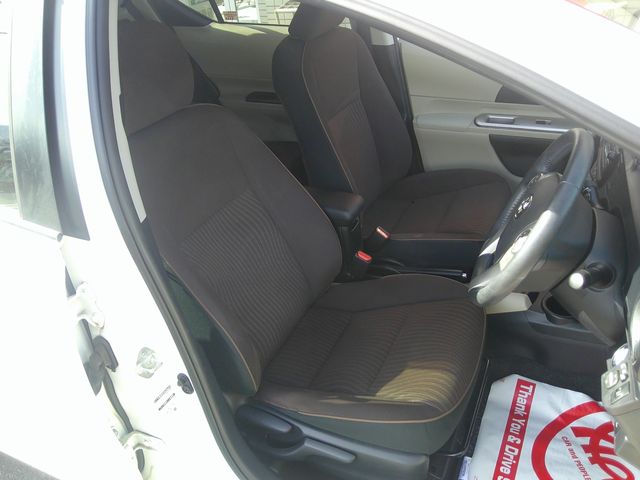 TOYOTA AQUA 2013 Image 31