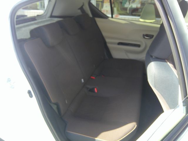 TOYOTA AQUA 2013 Image 31