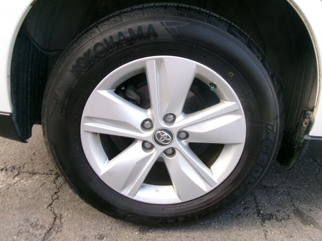 TOYOTA HARRIER HYBRID 2014 Image 31