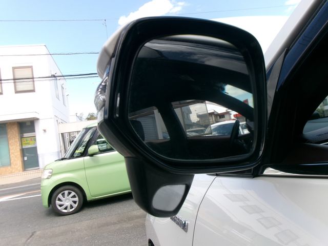 TOYOTA HARRIER HYBRID 2014 Image 31