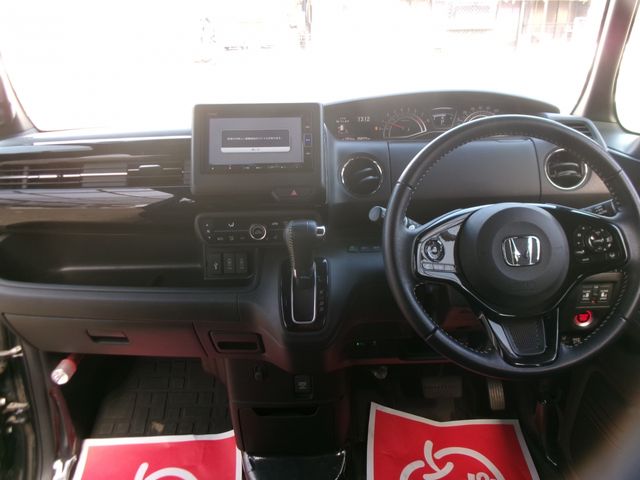 HONDA N BOX CUSTOM 2021 Image 31