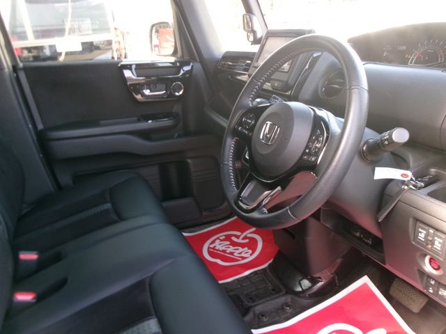 HONDA N BOX CUSTOM 2021 Image 31