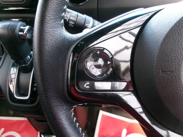 HONDA N BOX CUSTOM 2021 Image 31